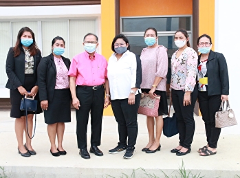 อาจารย์สุวัฒน์ นวลขาว รองคณบดีฝ่ายบริหาร
ให้การบรรยายเรื่องการจัดการคลังสินค้า(Warehouse
Management)
และคลังเอกสารให้แก่คณาจารย์จากวิทยาลัยการอาชีพท่าแซะ
และวิทยาลัยการอาชีพหลังสวน จังหวัดชุมพร