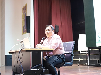 ผู้ช่วยศาสตราจารย์ ดร.คมสัน โสมณวัตร
คณบดีวิทยาลัยโลจิสติกส์และซัพพลายเชน
มหาวิทยาลัยราชภัฏสวนสุนันทา
วิทยาเขตนครปฐม
ประชุมบุคลากรก่อนเปิดภาคเรียนที่ 1/2563