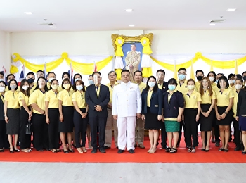 ผู้ช่วยศาสตราจารย์ ดร.คมสัน โสมณวัตร
คณบดีวิทยาลัยโลจิสติกส์และซัพพลายเชน
รักษาการในตำแหน่งผู้อำนวยการมหาวิทยาลัยราชภัฏสวนสุนันทา
วิทยาเขตนครปฐม
เป็นประธานในพิธีถวายราชสดุดีและถวายพระพรชัยมงคล