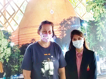 อาจารย์ พิชญ์พิสุทธิ์ ทิศอาจ
อาจารย์ประจำสาขาวิชาการจัดการโลจิสติกส์
(หลักสูตรนานาชาติ)
พร้อมคณาจารย์ของวิทยาลัยโลจิสติกส์ฯ
เข้าเยี่ยมชมพบปะผู้นำชุมชน ณ บ้านศาลาดิน
จังหวัดนครปฐม