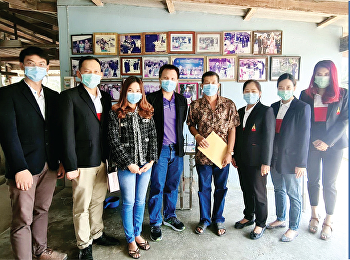 อาจารย์ ดร.พงษ์เทพ ภูเดช
หัวหน้าสาขาวิชาการจัดการโลจิสติกส์์
พร้อมคณาจารย์
เข้าพบปะผู้เพาะเลี้ยงปลาสวยงาม ณ
กลุ่มวิสาหกิจชุมชนผู้เพาะเลี้ยงสัตว์น้ำสวยงาม