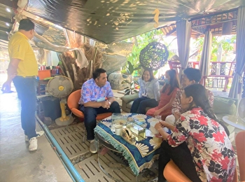 ทีมคณาจารย์ของวิทยาลัยโลจิสติกส์และซัพพลายเชน
นำโดย ผศ.ดร.คมสัน โสมณวัตร
รองอธิการบดีวิทยาเขตนครปฐม
ลงพื้นที่บริการวิชาการ ณ
ฟาร์มเพาะเลี้ยงปลากัด