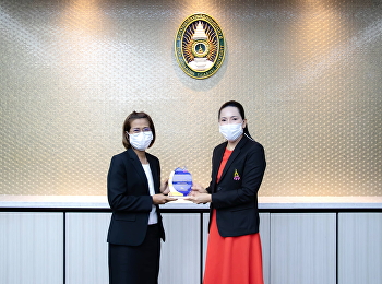 อาจารย์อัญชลี หิรัญแพทย์
อาจารย์ประจำสาขาวิชาการจัดการโลจิสติกส์
วิทยาลัยโลจิสติกส์และซัพพลายเชน
รับมอบโล่เชิดชูเกียรติการปฎิบัติหน้าที่กรรมการสภาคณาจารย์
และข้าราชการชุดที่ 6