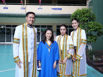 Group photo of graduates